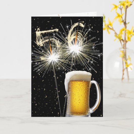 56e Verjaardag Sparklers Met Bier Mok Kaart (Gele Bloem)