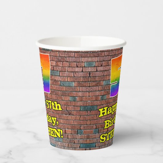 57e verjaardag: Fun Graffiti-geïnspireerde regenbo Papieren Bekers (Links)