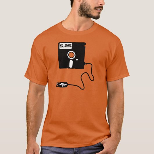 5,25-inch diskettestation USB Geek Nerd T-shirt (Voorkant)