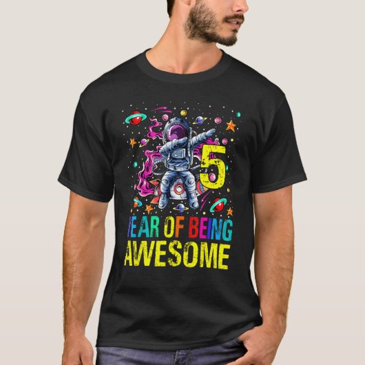 5 Geboortejaar als Geweldige astronaut 1 T-shirt (Voorkant)