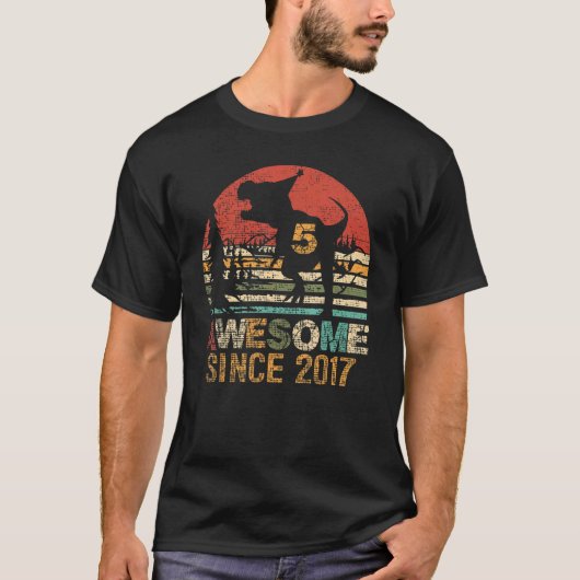 5 Jaar Oud Kinder Jongen Geweldige Sinds 2017 5e G T-shirt (Voorkant)