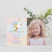 5e anniversaire Unicorn Anniversaire Invitations a (Debout devant)