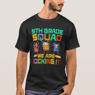 5e klas squad terug naar school eerste dag van de t-shirt