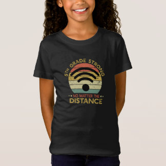 5e rang sterk ongeacht de afstand t-shirt