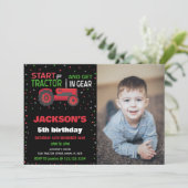 5e Tracteur rouge Invitations d'anniversaire avec  (Debout devant)