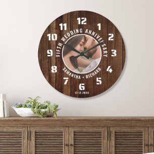 5e trouwjubileum foto roestige pallet hout grote klok