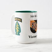 5ème Tasse de café du Vietnam de groupe de forces (Devant gauche)