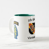 5ème Tasse du Vietnam de groupe de forces (Devant gauche)