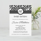 5x7 Black Grey Zebra16e Invitation anniversaire (Debout devant)