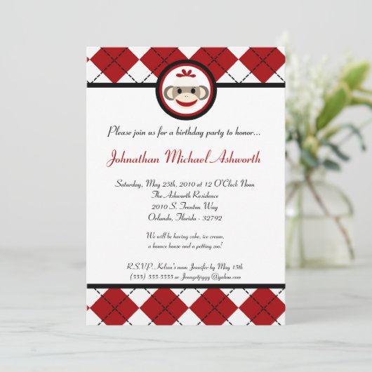 5x7 Red Arg Sock Monkey Speelgoed Birthday Uitnodi Kaart (Staand voorkant)