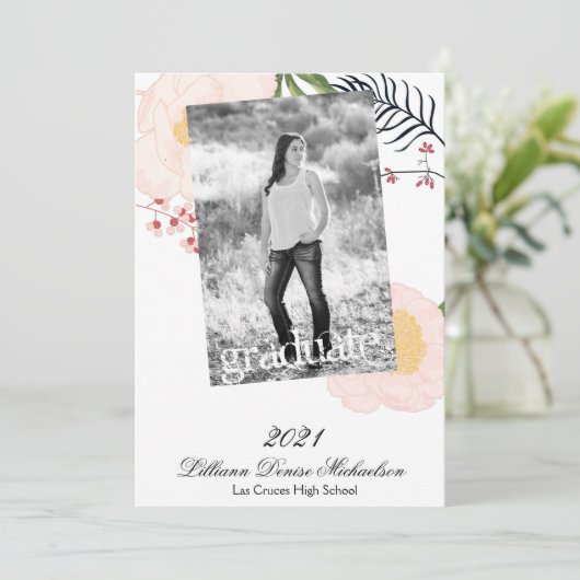 5x7 Senior Aankondiging Baby Roze Kosmos op Wit (Staand voorkant)