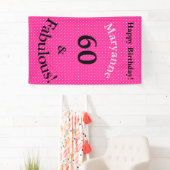 60 & Fabulous Verjaardag Helder Roze Polka Dots Spandoek (Insitu)