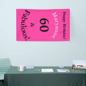 60 & Fabulous Verjaardag Helder Roze Polka Dots Spandoek (Beurs)