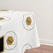 60"X84" Salon de Commerce Nappe Logo Or Blanc (In Situ)