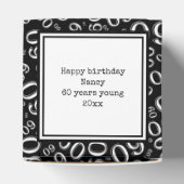 60e foto aandenken - zwart/wit nummerpatroon bedankdoosjes (Bovenkant)