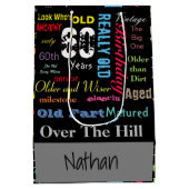 60e Happy Birthday in een graffiti-stijl Medium Cadeauzakje (Achterkant)