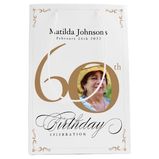 60e verjaardag kalligrafie script goud wit foto medium cadeauzakje (Voorkant)