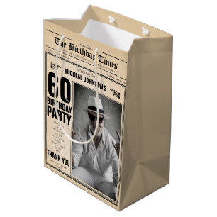 60e Verjaardag Krant Fun Custom Foto Medium Cadeauzakje