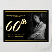 60e verjaardag zwart goud elegante foto folie uitnodiging (Voorkant)
