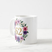 62ème Anniversaire Mug - Couronne florale avec num (Devant gauche)
