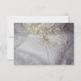 6538-Ringdragende kussen met trouwring op de sluie Kaart