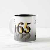 65e Anniversaire mug 3D texman poussant 65 (Devant gauche)