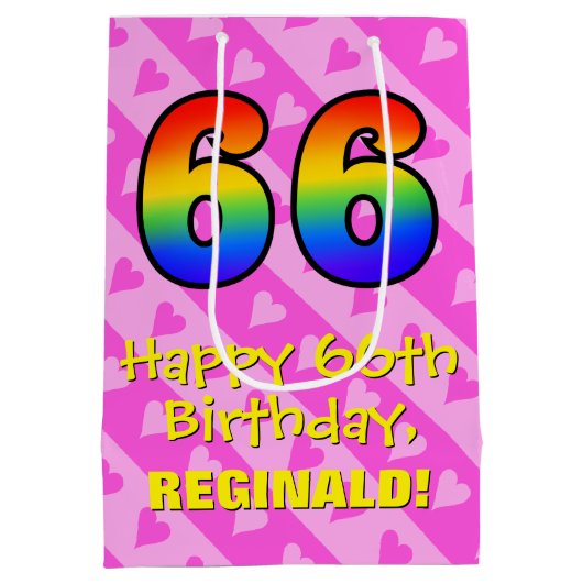 66e verjaardag: vuurroze hartstrepen; regenboog 66 medium cadeauzakje (Achterkant)