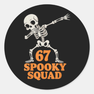 67 Spooky Squad Halloween Skelet Ronde Sticker
