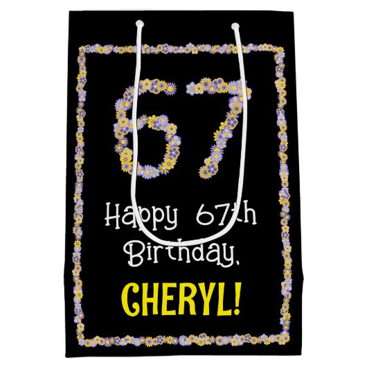 67e verjaardag: Floral Flowers Number, Custom Name Medium Cadeauzakje (Achterkant)