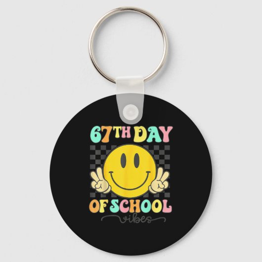 67th Day Of School Vibes Groovy Smile Face 67 Six Sleutelhanger (Voorkant)