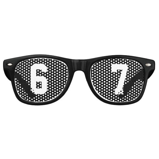 6-7 Meme Funny Black Retro Zonnebril (Voorkant)