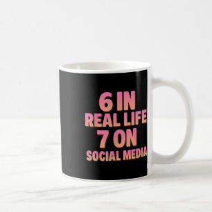 6 In het echte leven 7 Op sociale media Koffiemok