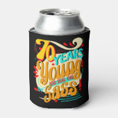 70 jaar jong nog steeds vol met Sass, Groovy Retro Blikjeskoeler (Blikje Voorkant)