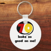 70 Ziet er zo goed uit voor mij T-shirts en cadeau Sleutelhanger (Voorkant)