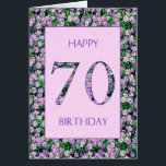 70e anniversaire de marguerites violettes<br><div class="desc">Carte d'anniversaire 70e pour une femme qui aime les fleurs. Une carte d'anniversaire élégante avec un arrière - plan de fleurs marguerites violettes. C'est la carte parfaite pour une fille qui aime n'importe quoi floral ou violet!</div>