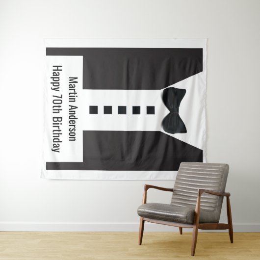 70e verjaardag 🎉 Elegant Tuxedo Wandkleed (In Situ (horizontaal))