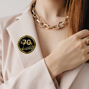 70e verjaardag gouden muzieknoten op stijlvol zwar ronde button 5,7 cm