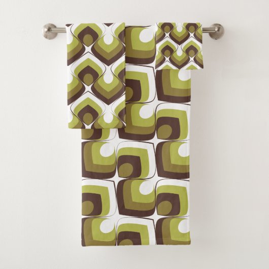 70s Bold Modern Retro Ogee Motif in Greens (En situation)