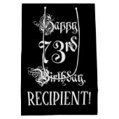 73e verjaardag: Fancy, elegant script + aangepaste Medium Cadeauzakje (Achterkant)