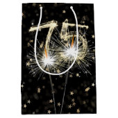 75e verjaardag Sparklers op zwart met sterren Medium Cadeauzakje (Voorkant)