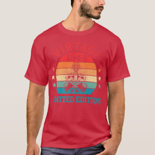 77 jaar Oude 77e verjaardag 1945 gitaarLov T-shirt