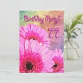 77e verjaardag van de wedstrijd roze bloemen kaart (Staand voorkant)