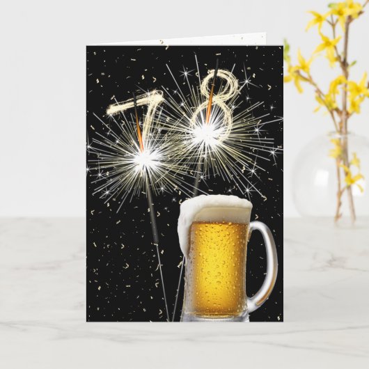 78e Verjaardag Sparklers Met Bier Mok Kaart (Gele Bloem)