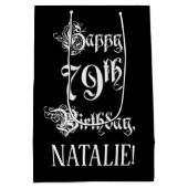 79e verjaardag: Fancy, elegant script + aangepaste Medium Cadeauzakje (Achterkant)