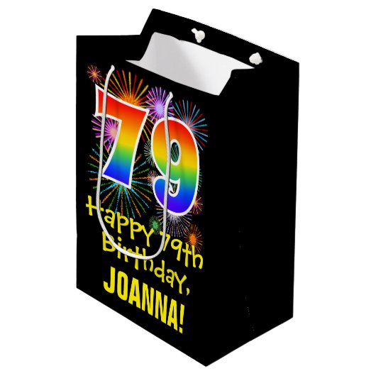 79e verjaardag: Vuurwerk Fun Pattern + Regenboog 7 Medium Cadeauzakje (Voorkant Gekanteld)