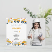 7e anniversaire Construction Boy Photo Invitation (Debout devant)