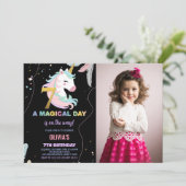 7e anniversaire Unicorn Anniversaire Invitations a (Debout devant)