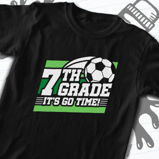 7e klas voetbal Football eerste dag terug naar sch T-shirt