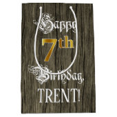 7e verjaardag: Faux Gold look & Faux Wood Pattern Medium Cadeauzakje (Voorkant)