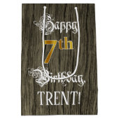 7e verjaardag: Faux Gold look & Faux Wood Pattern Medium Cadeauzakje (Achterkant)